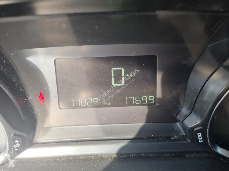Лекотоварен автомобил Peugeot 308 AFFAIRE 1.6...