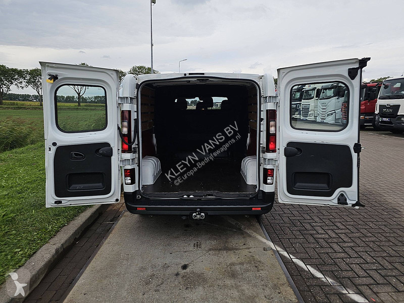 Лекотоварен автомобил Renault 2.0 DCI ac dc...