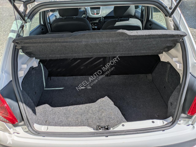 Лекотоварен автомобил Peugeot