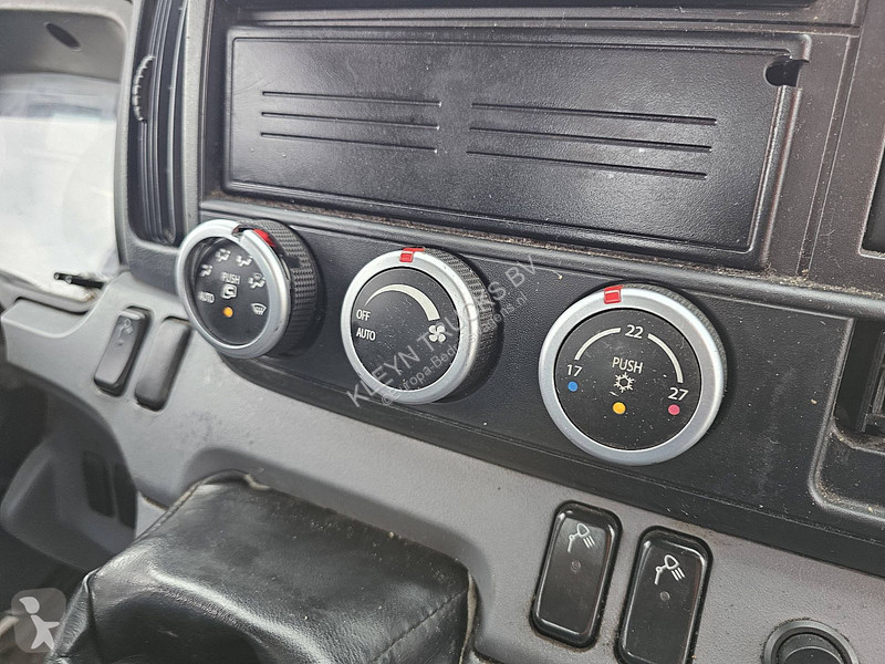 Furgoneta Fuso 3S13 NIDO zoutstrooier