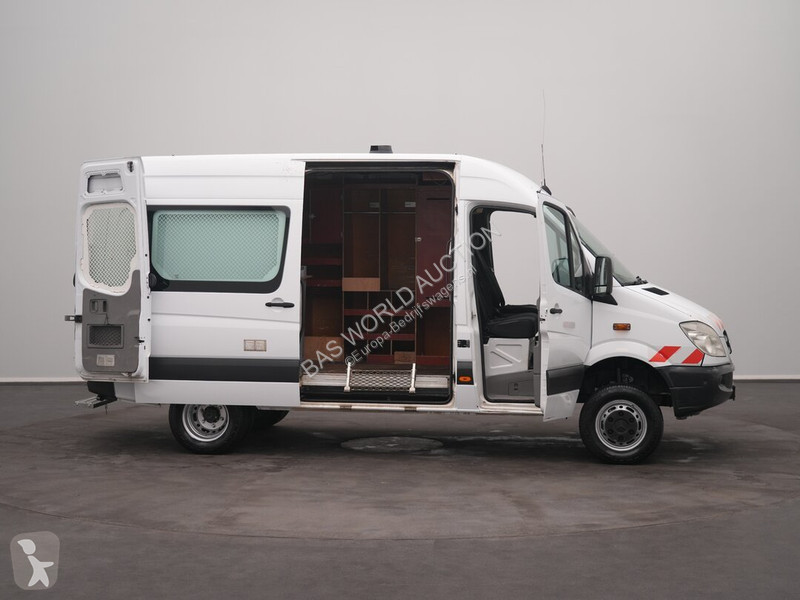 Лекотоварен автомобил Mercedes 516 CDI