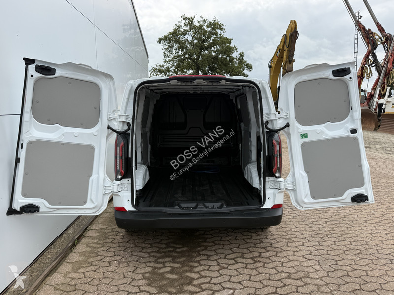 Лекотоварен автомобил Ford 71kWh 136PK...