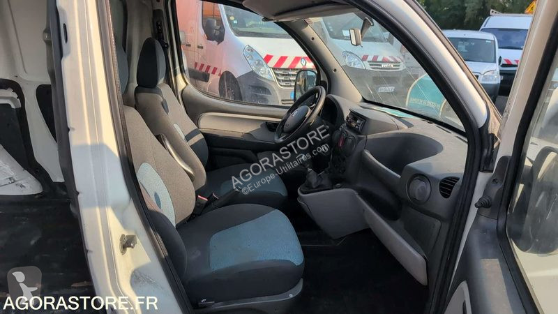 Лекотоварен автомобил Fiat DOBLO