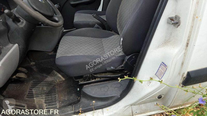 Лекотоварен автомобил Fiat DOBLO
