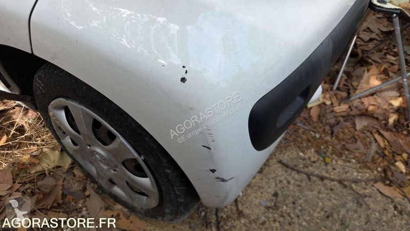 Лекотоварен автомобил Peugeot 107