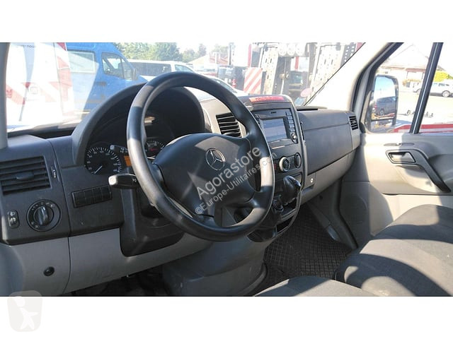 Лекотоварен автомобил Mercedes 519 CDI