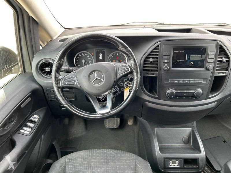 Furgoneta Mercedes 116 cdi compact tourer auto...