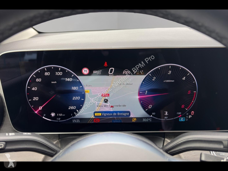 Лекотоварен автомобил Mercedes 300 d Long...