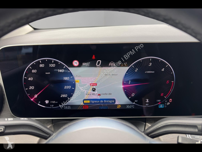 Лекотоварен автомобил Mercedes 300 d Long...