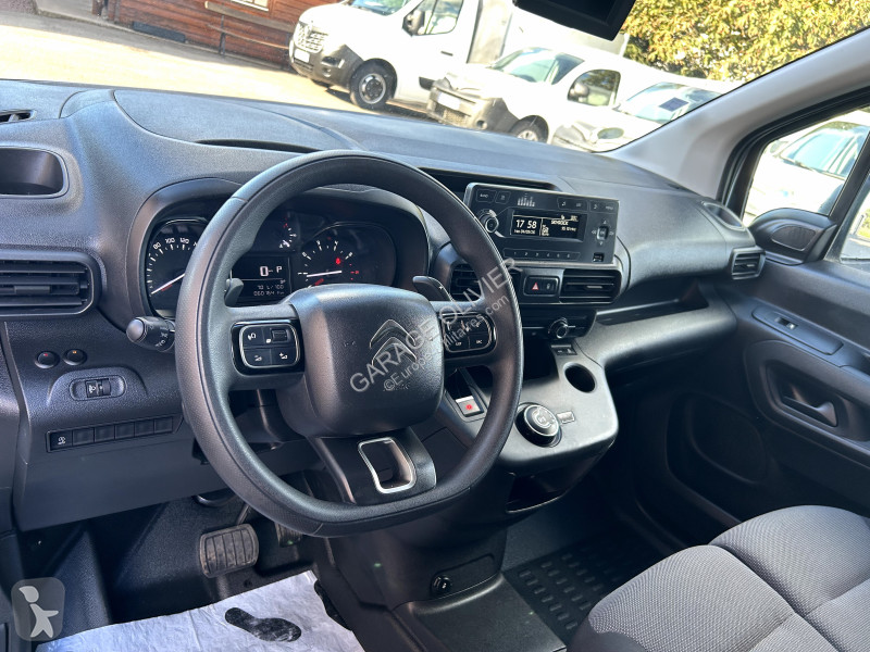 Лекотоварен автомобил Citroën XL 950KG 1.5...
