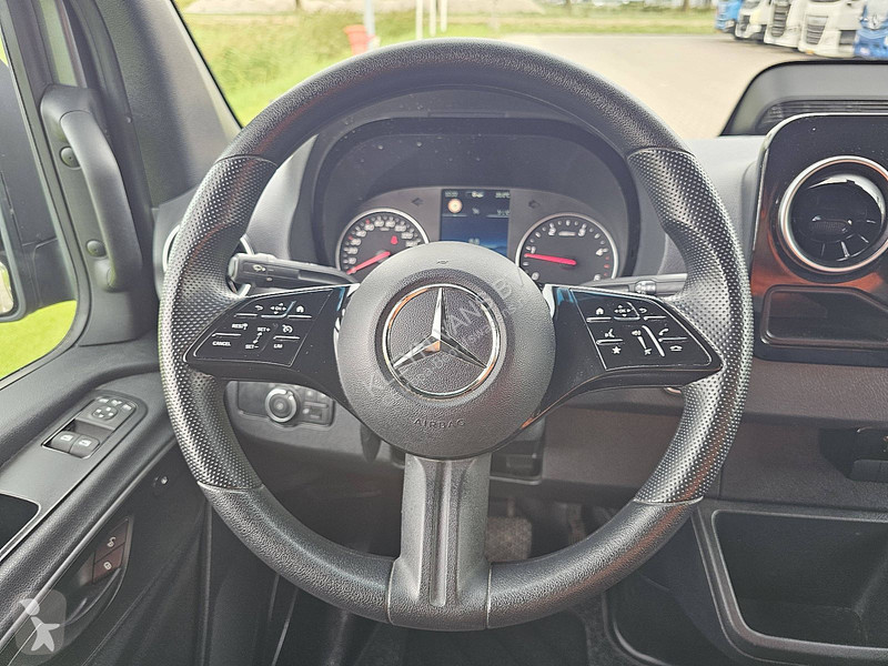 Bedrijfswagen Mercedes 317 L2H2 LED Mbux10