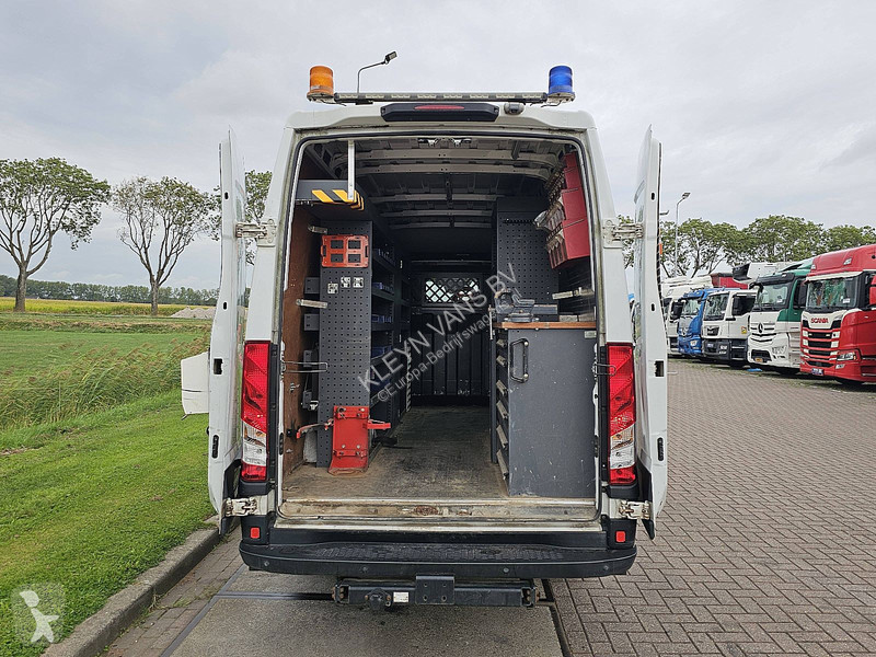 Furgoneta Iveco 50C17 3.0Ltr Dubbellucht !