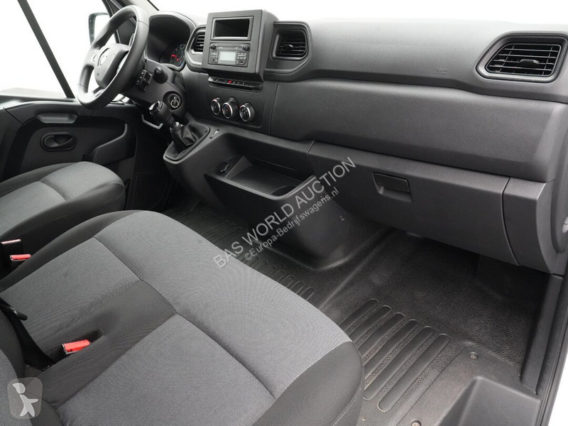 Furgoneta Renault 135PK