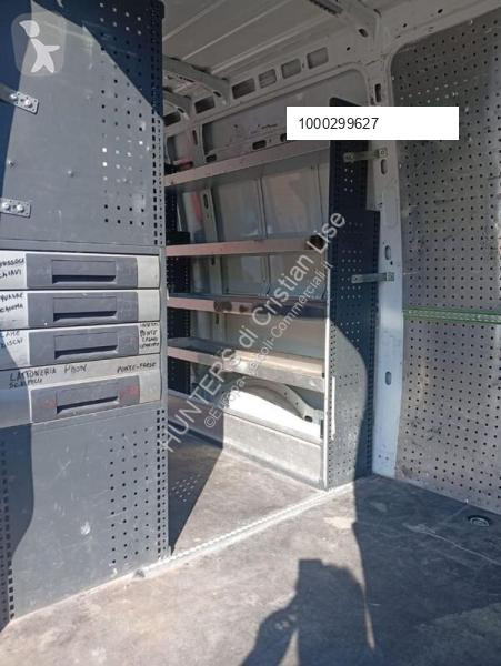 Коммерческий автомобиль Iveco
