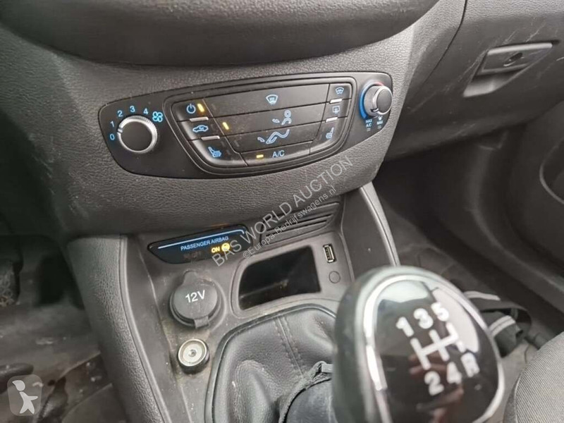 Užitkové vozidlo Ford 1.5 TDCI Trend Airco/NAV...