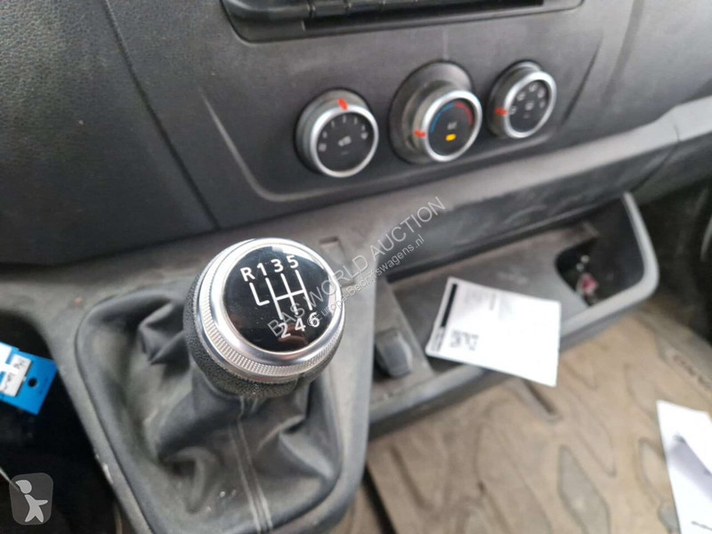 Furgoneta Opel 2.3DT L2H2 Airco/NAV/PDC