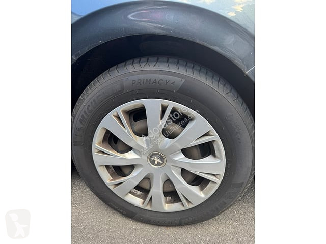 Коммерческий автомобиль Peugeot 208