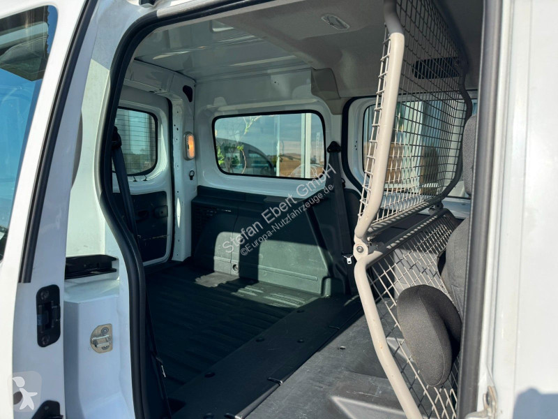 Коммерческий автомобиль Mercedes 109 CDI Mixto...