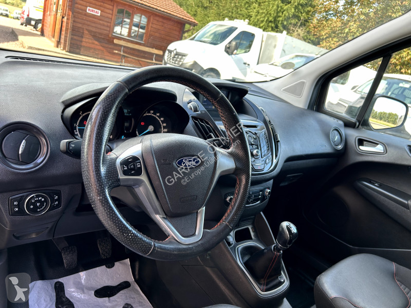 Коммерческий автомобиль Ford Transit 1.5 TDCI...