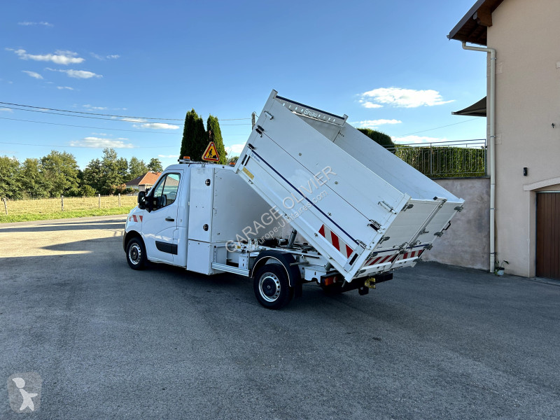 Коммерческий автомобиль Renault Benne F3500 L2...
