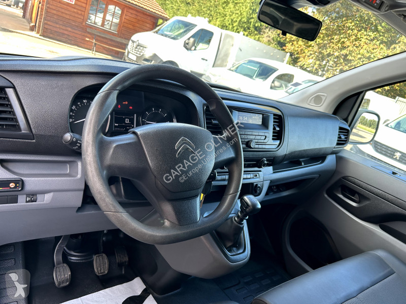Коммерческий автомобиль Citroën M Bluehdi 120...