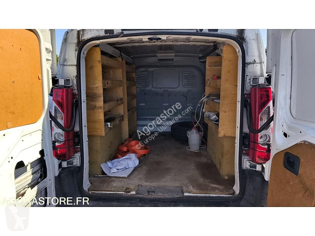 Коммерческий автомобиль