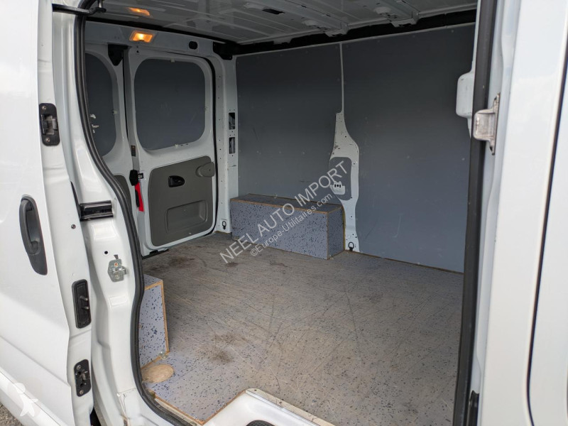Коммерческий автомобиль Opel REMORQUE CARGO VAN