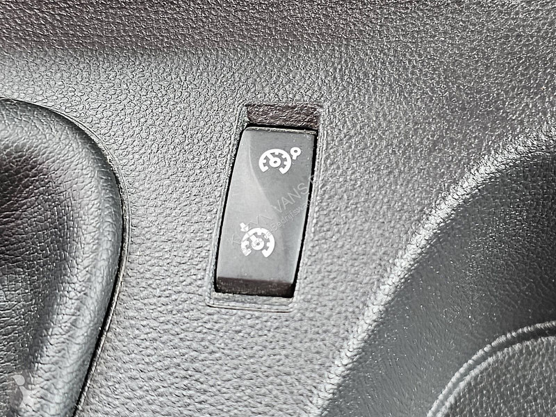 Haszongépjármű Renault 2.3 Bakwagen Laadklep!