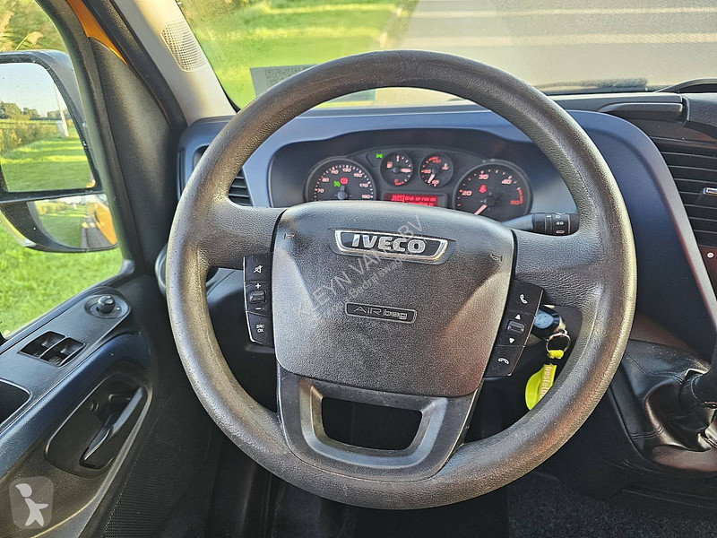 Veículo utilitário Iveco 35C16 DL AUT. L2H2