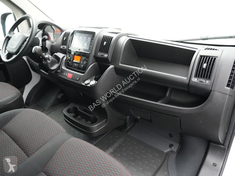 Furgoneta Peugeot 140PK