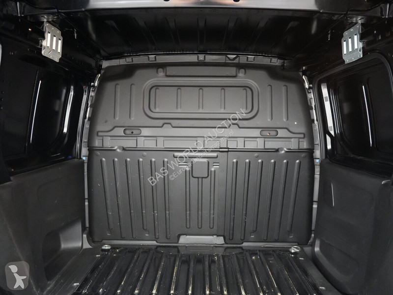 Haszongépjármű Opel e 136pk -e