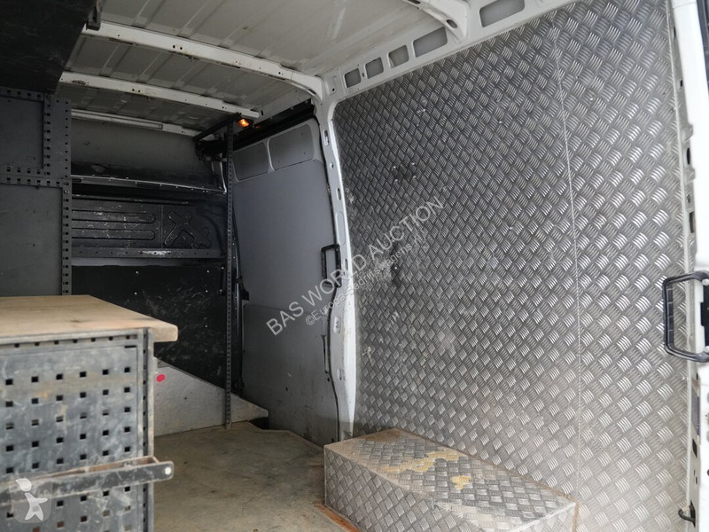Furgoneta Iveco 35C14