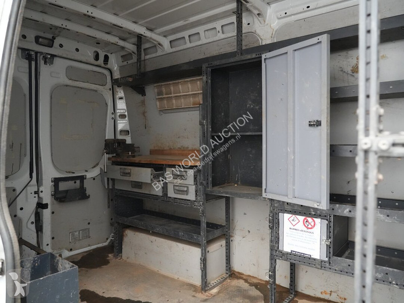 Furgoneta Iveco 35C14