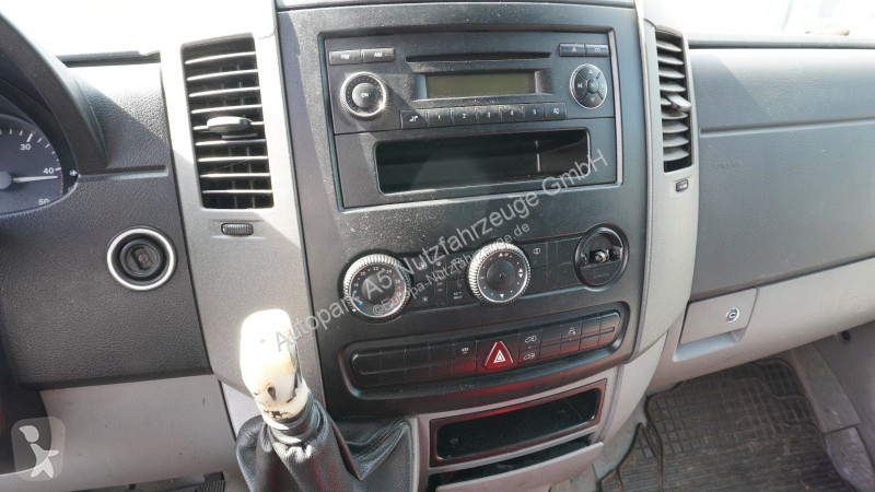 Haszongépjármű Mercedes 215 CDI