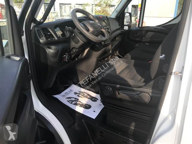 Véhicule utilitaire Iveco DAILY 35C14H Cassone...