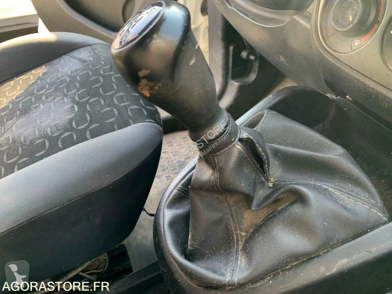Véhicule utilitaire Fiat DOBLO