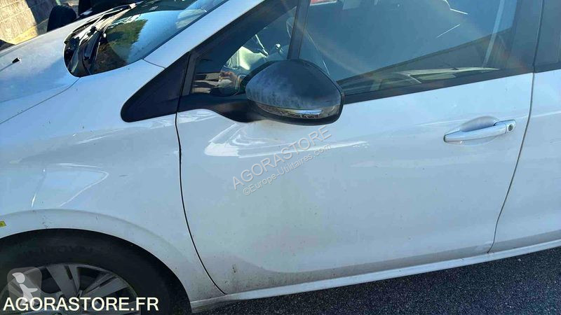 Véhicule utilitaire Peugeot 208