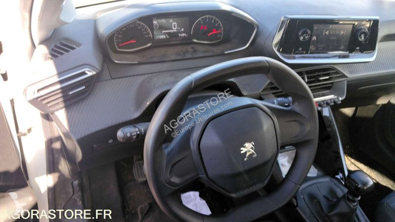 Véhicule utilitaire Peugeot 208