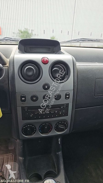 Véhicule utilitaire Citroën BERLINGO
