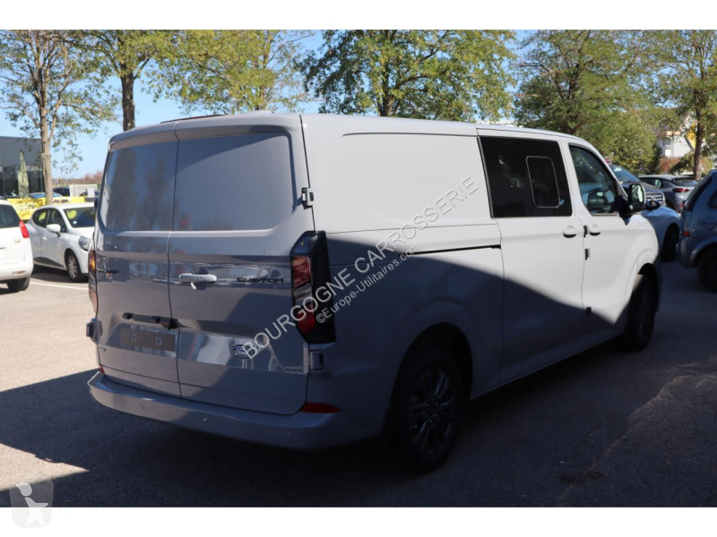 Véhicule utilitaire Ford
