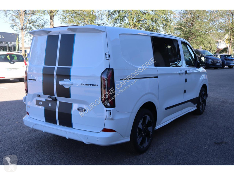 Véhicule utilitaire Ford