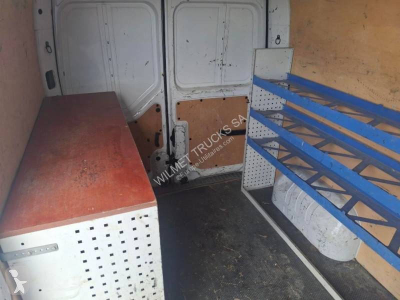 Véhicule utilitaire Renault 2.3 DCI 130