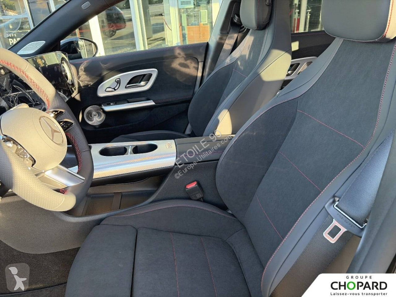 Véhicule utilitaire Mercedes CLA Shooting Brake...