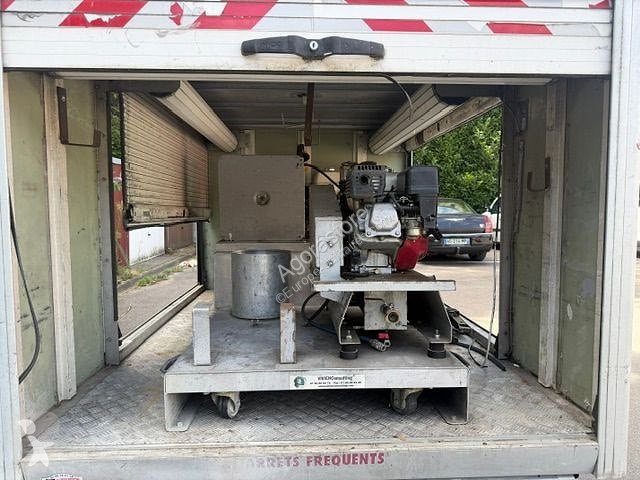Véhicule utilitaire Piaggio PORTER