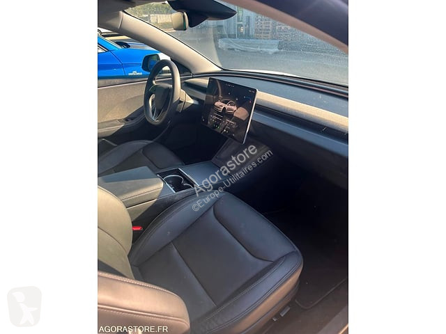 Коммерческий автомобиль