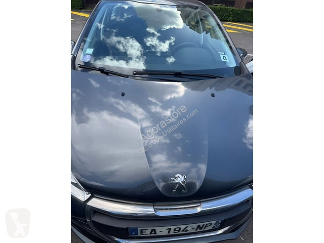 Peugeot 208 van