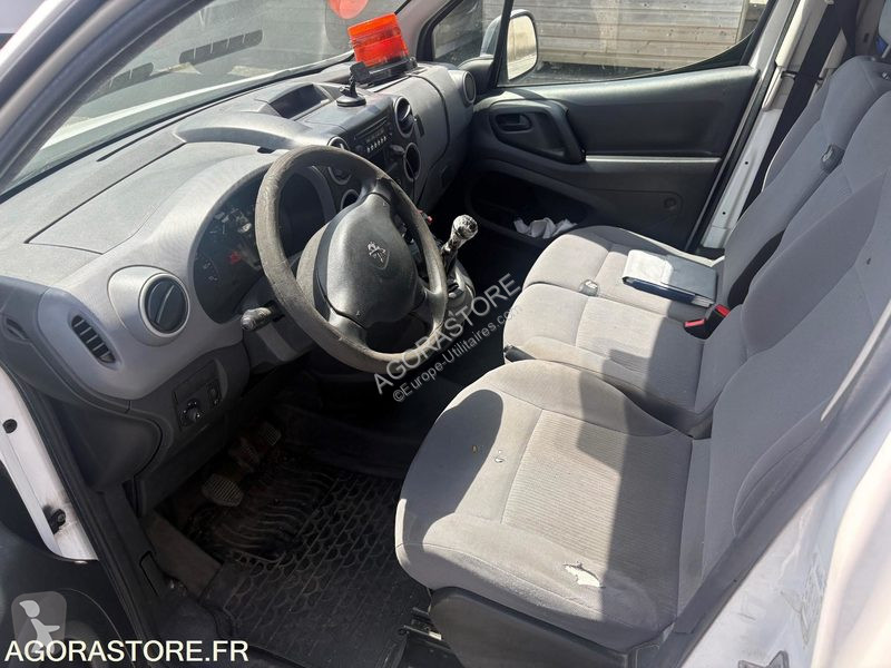 Samochód dostawczy Peugeot PARTNER