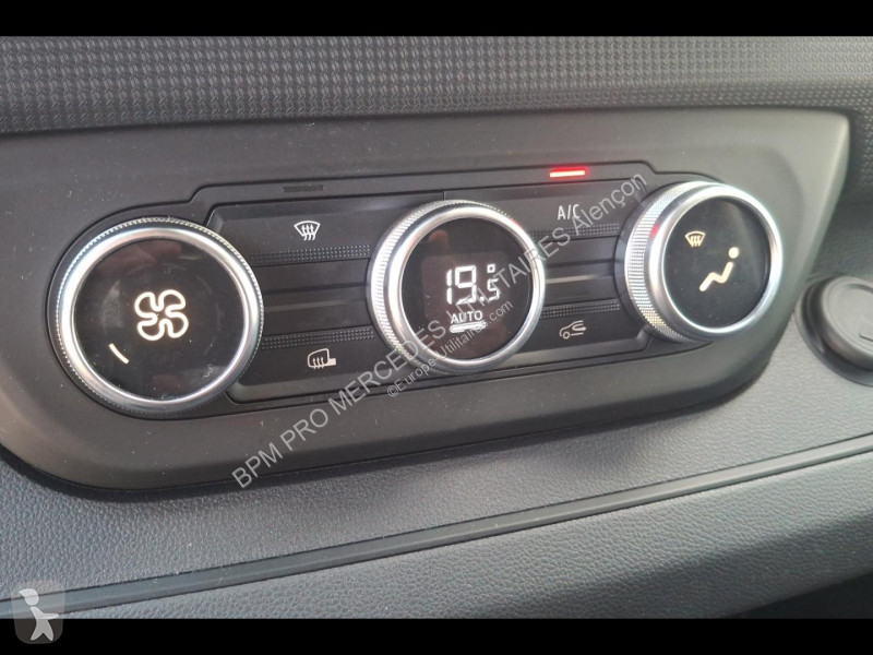 Samochód dostawczy Renault Fg L1H1 2T8 2.0 Blue...