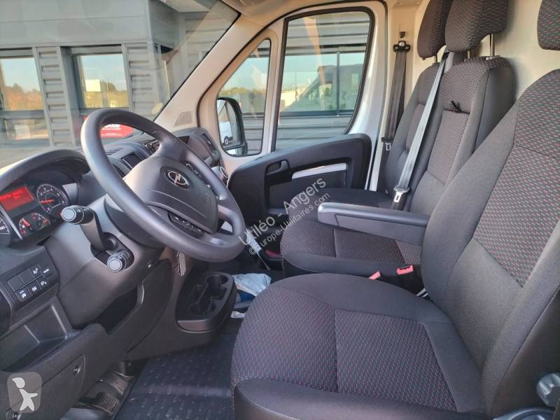 Véhicule utilitaire Opel 3.5 L3H2 2.2 140CH...
