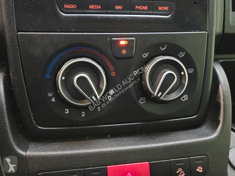 عربة نفعية Peugeot 435 2.0 BlueHDI L3H2 Pro